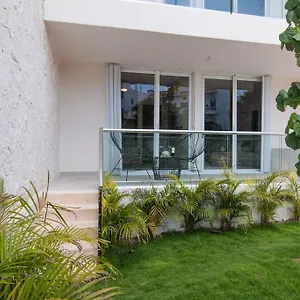 Ground Level Garden At South By Tao Santamar Akumal